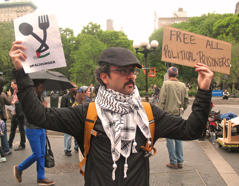 http://latuffcartoons.files.wordpress.com/2012/05/nyc-demo-for-palestinian-hunger-strikers-may-2012-photo-bud-korotzer.jpg